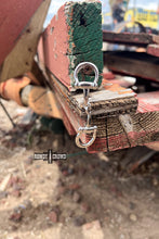 Load image into Gallery viewer, DS Snazzy Snaffle Scarf Slide