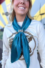 Load image into Gallery viewer, DS Pasadena Pleated Wild Rags