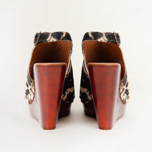 Load image into Gallery viewer, Loyal West Amelia Sandals Black And White Cowhide