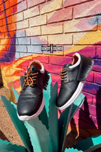 Load image into Gallery viewer, DS Stoney Creek Sneakers
