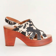 Load image into Gallery viewer, Loyal West Dana sandals - Black And White Cowhide
