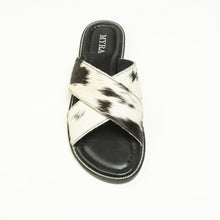 Load image into Gallery viewer, Myra El Paso Dawn Hairon Leather Sandals in Speckled White
