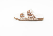 Load image into Gallery viewer, Prairie Winds Fur Comfort Hairon Leather Sandals In Brown &amp; White
