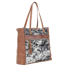 Load image into Gallery viewer, OAKLEY SPECKS CANVAS &amp; HAIRON BAGS
