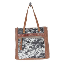 Load image into Gallery viewer, OAKLEY SPECKS CANVAS &amp; HAIRON BAGS
